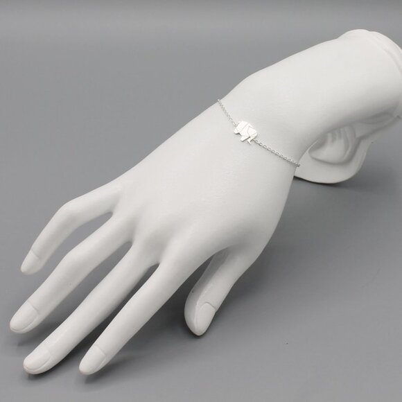 Jewelry bracelet elephant animal luck lucky silver tone dainty minimalist new - Picture 2 of 5